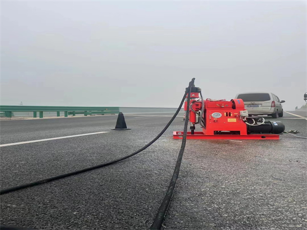 镜铁区马路路基路面开裂下沉注浆加固灌浆